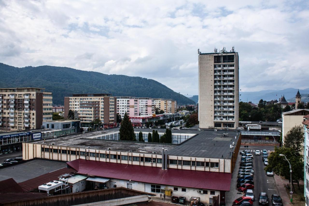 Eurocomfort Apartments Piatra Neamţ エクステリア 写真